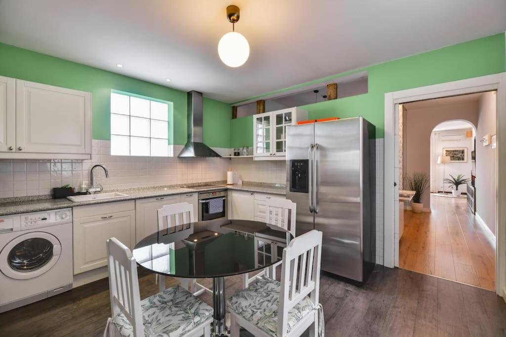 Big Stylish And Modern Apartment In Madrid Centre Kültér fotó