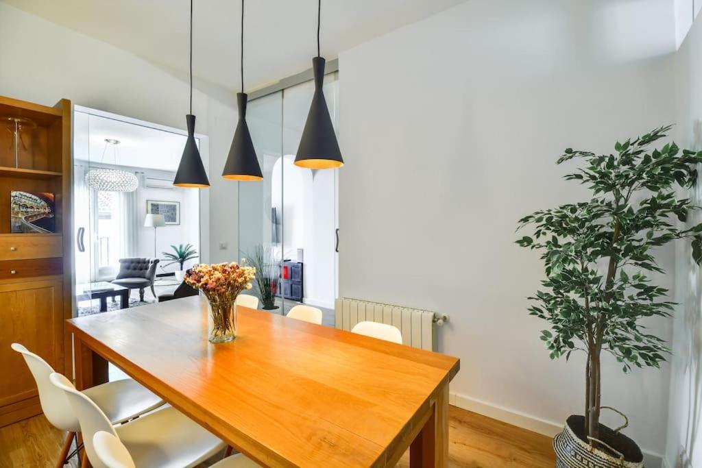Big Stylish And Modern Apartment In Madrid Centre Kültér fotó
